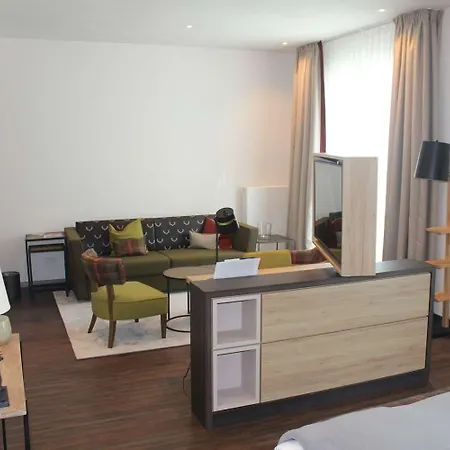 מלון Anklamer Hof 4*