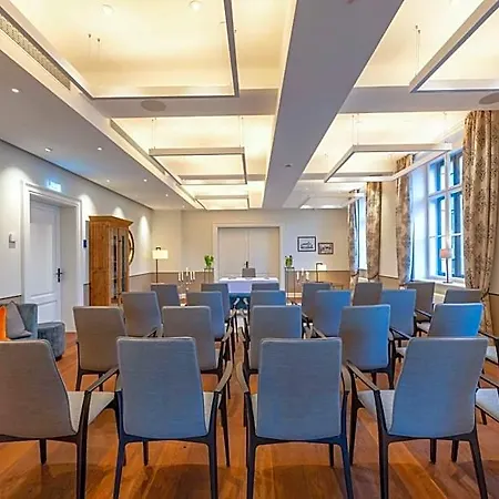 מלון Anklamer Hof 4*